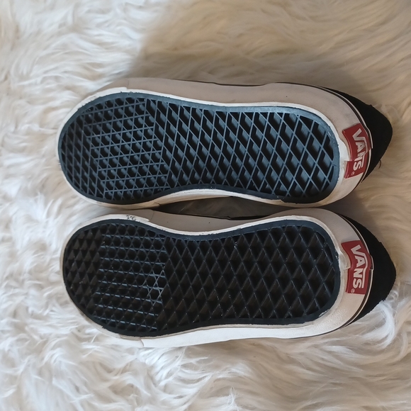 🎀PRICE DROP TODAY 🎉HOST PICK 🎉NWOT VANS SNEAKERS - Picture 4 of 7